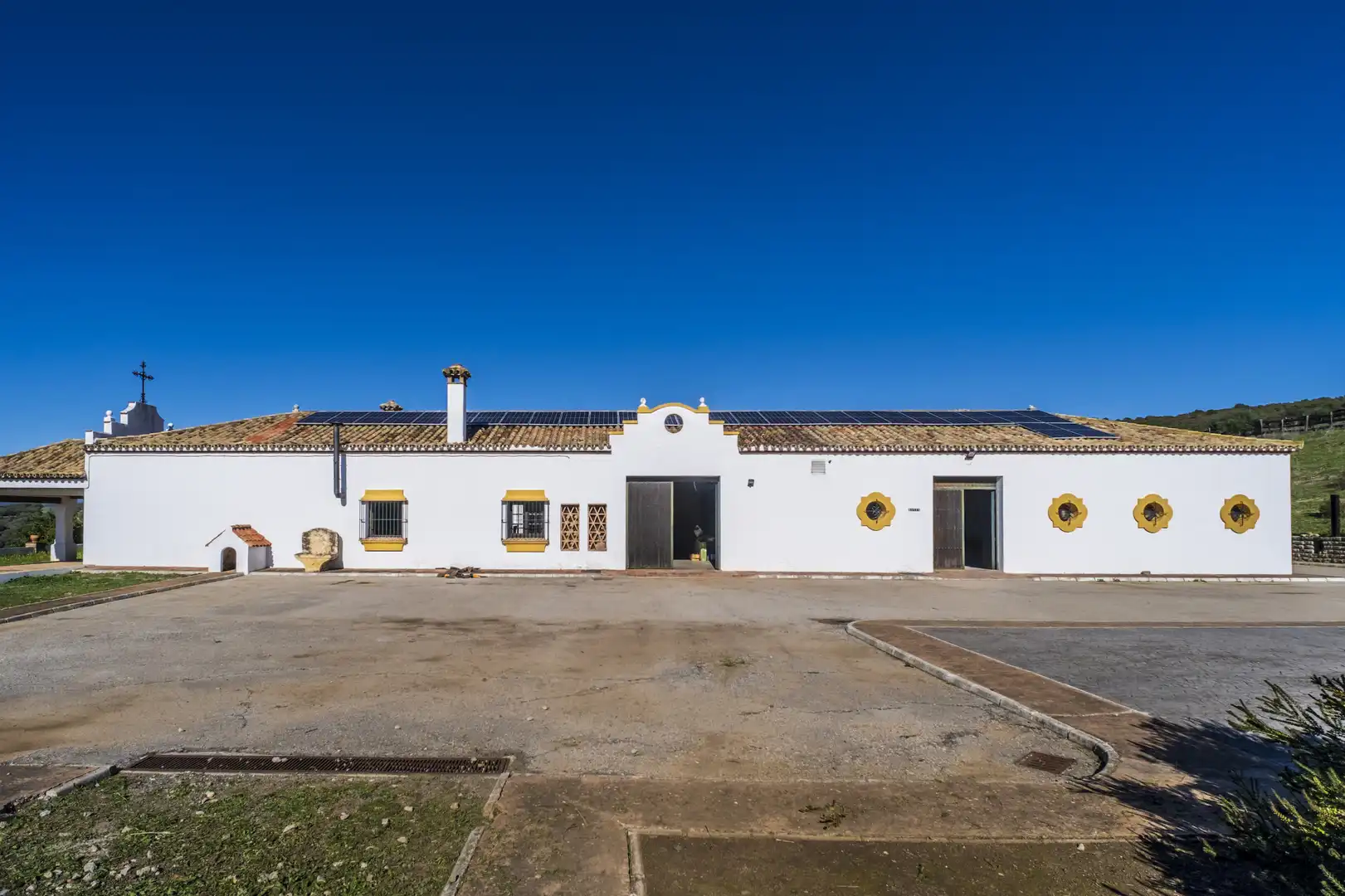 Vista exterior de Finca rústica en venda en San Martín del Tesorillo amb Aire condicionat, Jardí privat i Terrassa