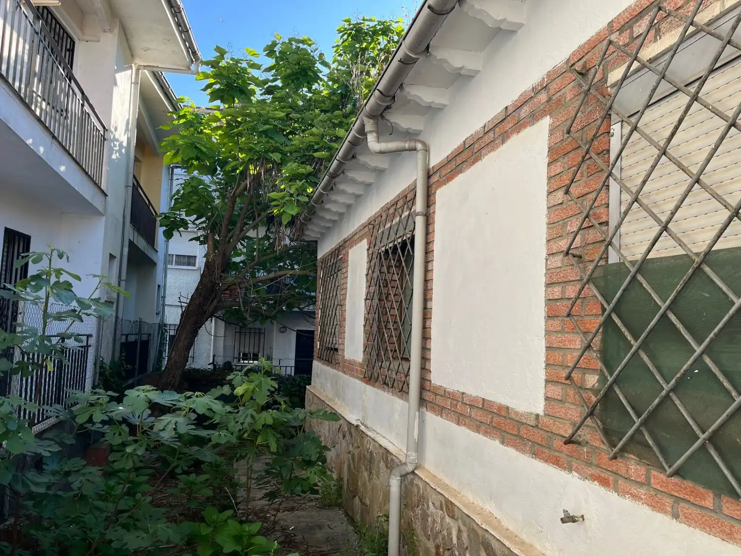 Vista exterior de Casa o xalet en venda en Lanzahíta amb Jardí privat i Terrassa