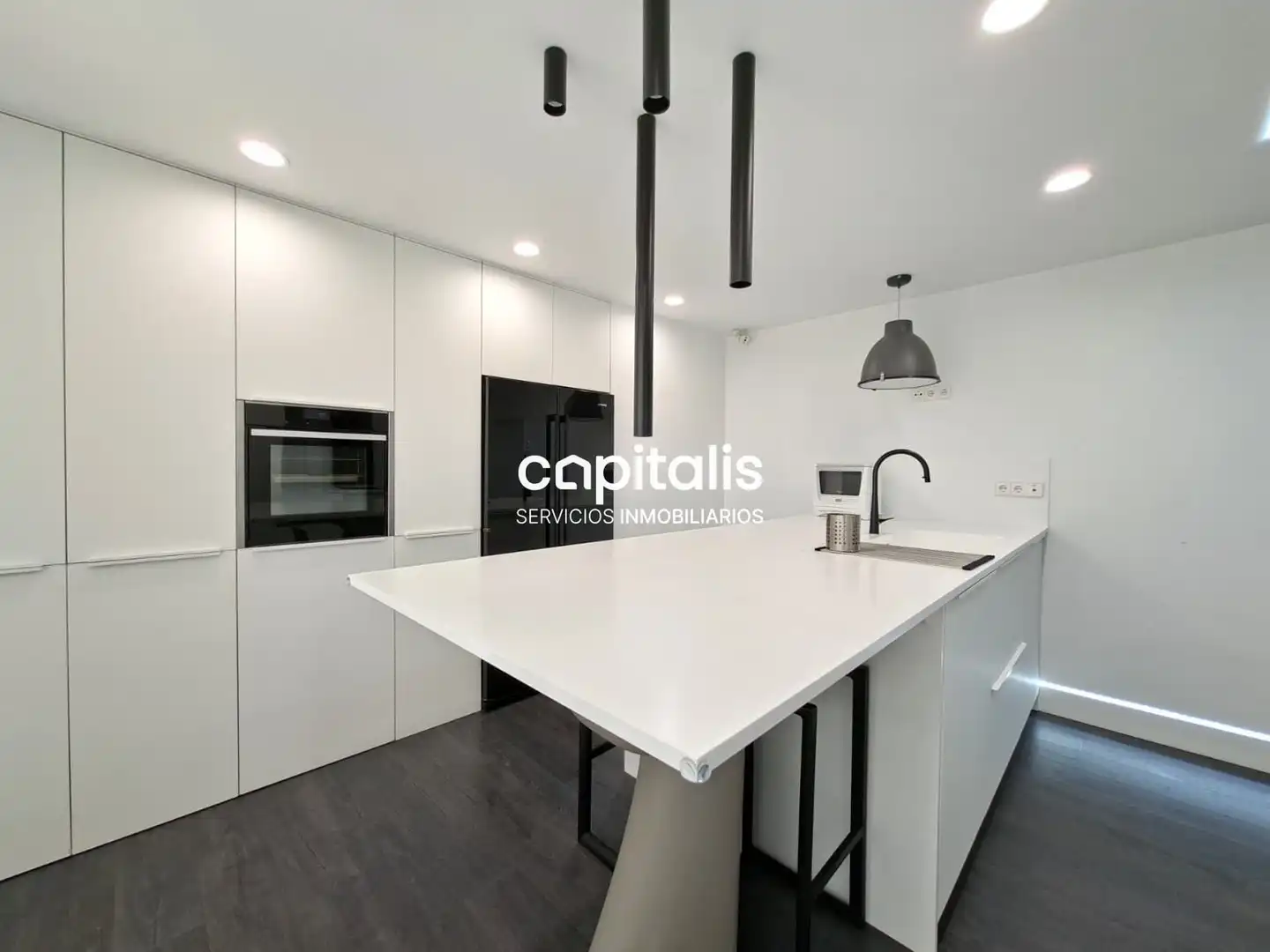 Kitchen of Flat for rent in Madrid  with Heating, Storage room and Furnished
