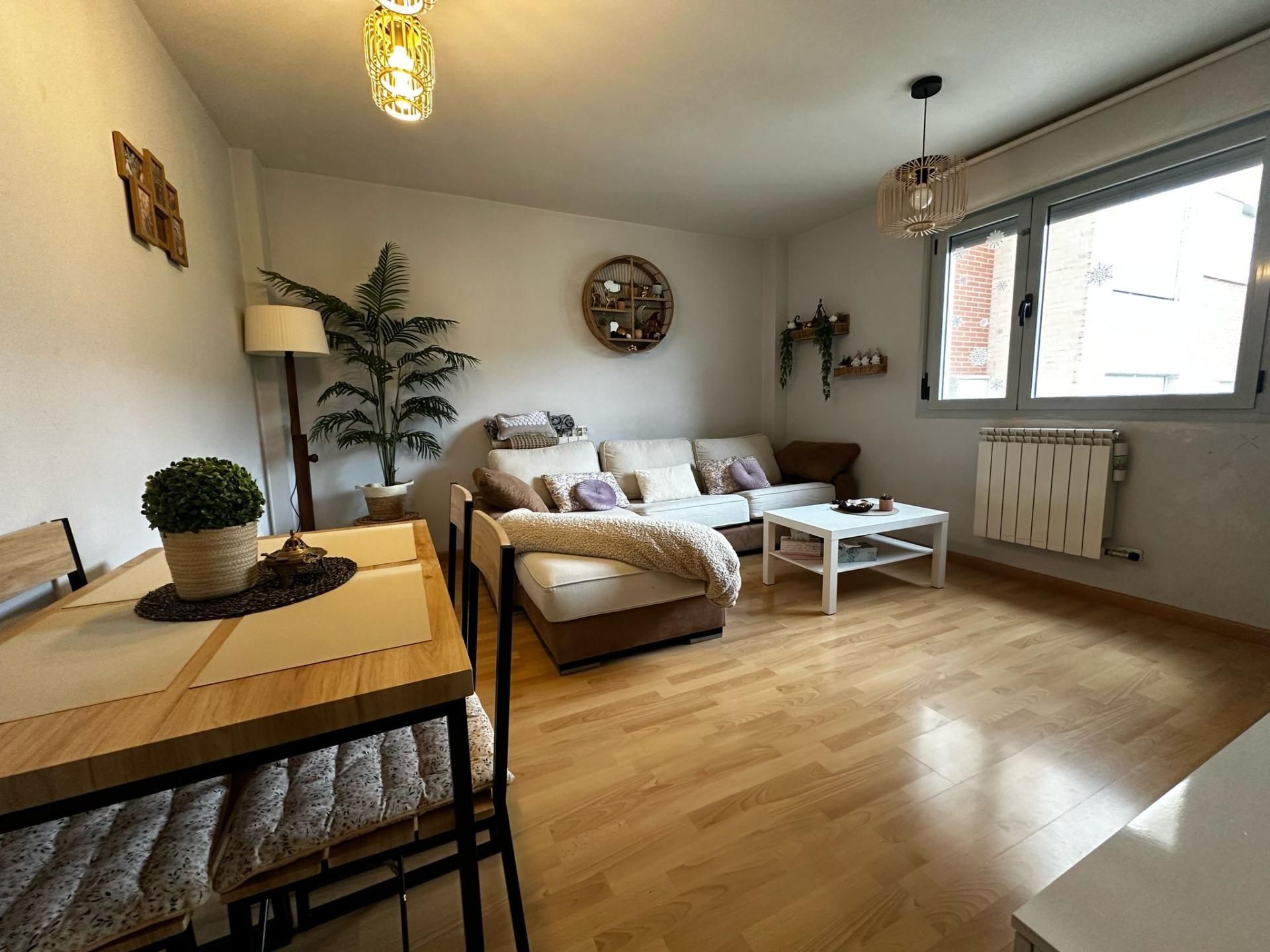 Sala d'estar de Apartament en venda en Villamediana de Iregua amb Calefacció i Traster