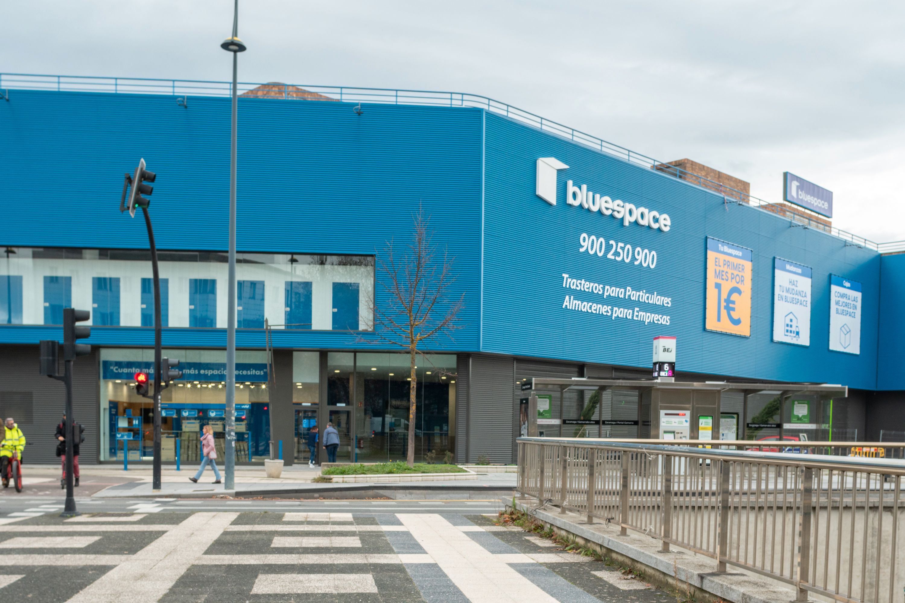 Vista exterior de Traster de lloguer en Vitoria - Gasteiz amb Alarma