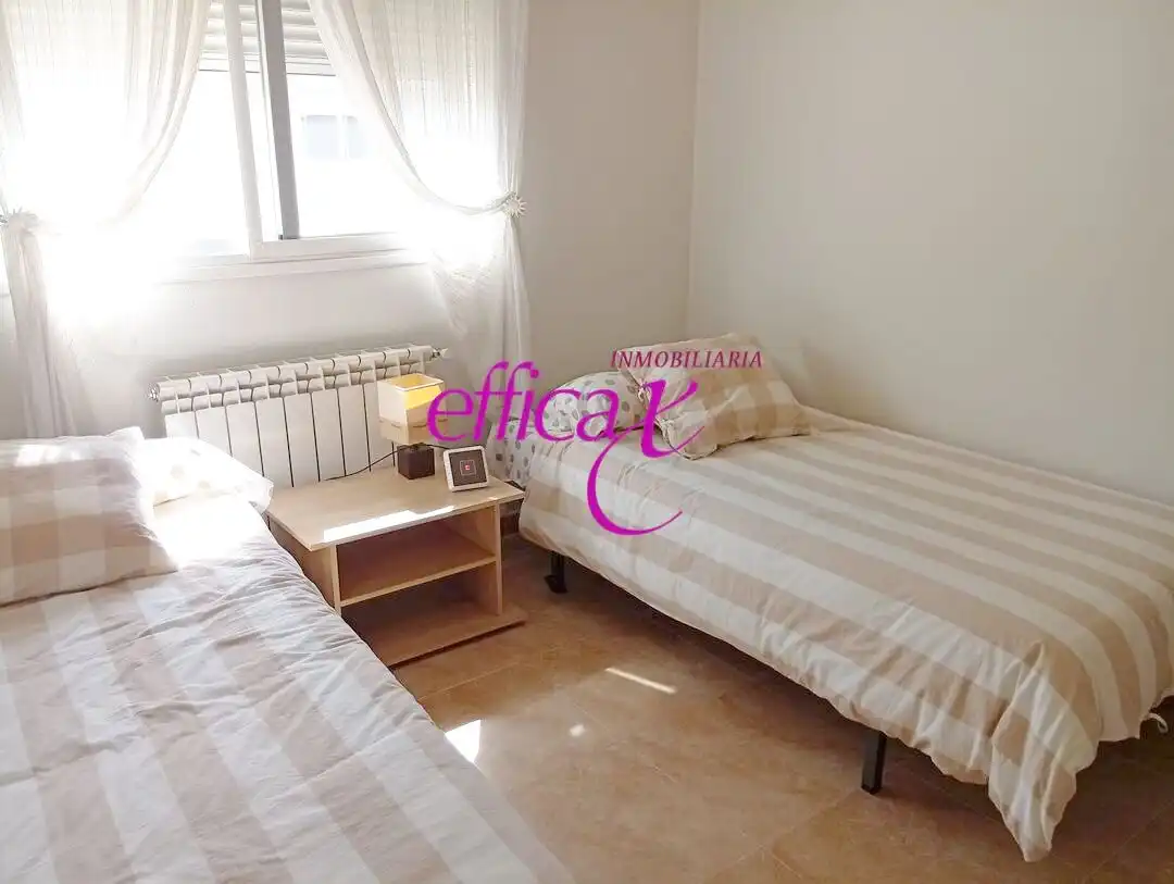 Bedroom of Houses for sale in Santo Domingo-Caudilla  with Heating