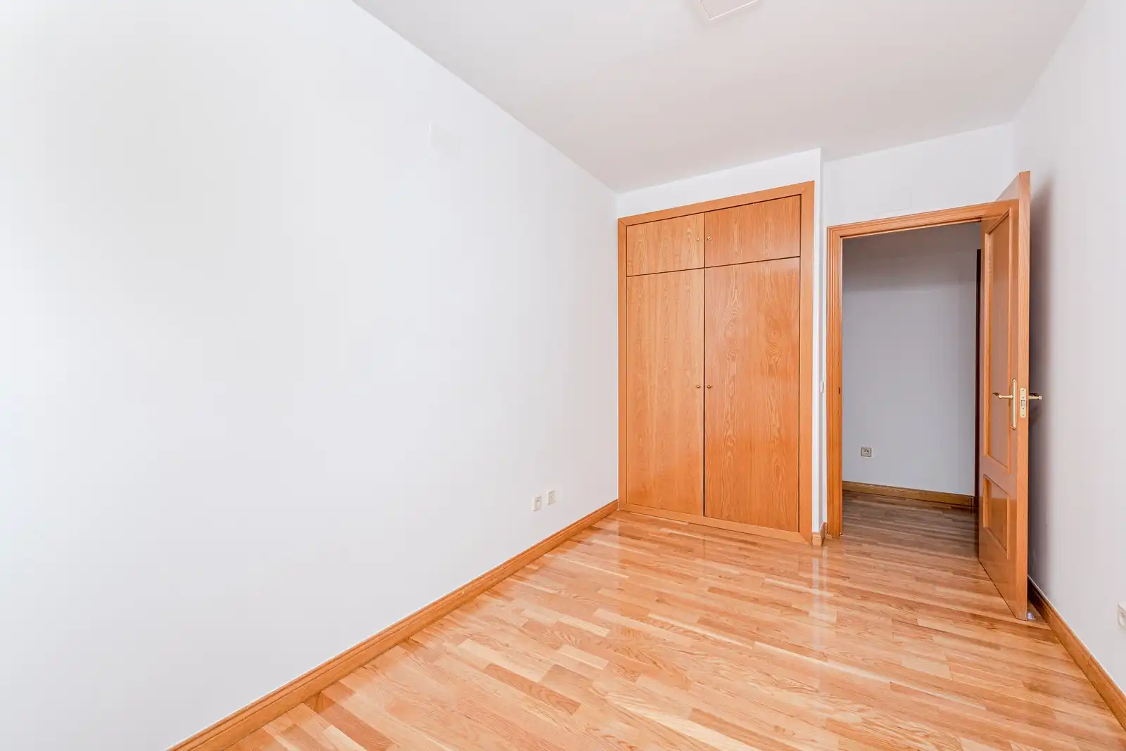Schlafzimmer von Wohnung zum Verkauf in Madrid mit Klimaanlage, Terrasse und Abstellraum