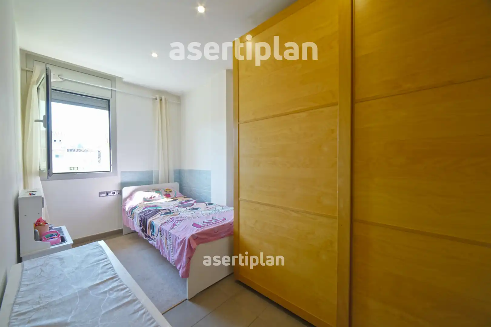 Wohnung zur Miete in Camí Ral de la Mercè, Centre