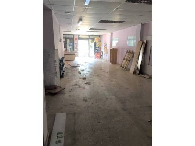 Local comercial en Alquiler en Maragall en Ajuntament-Maragall
