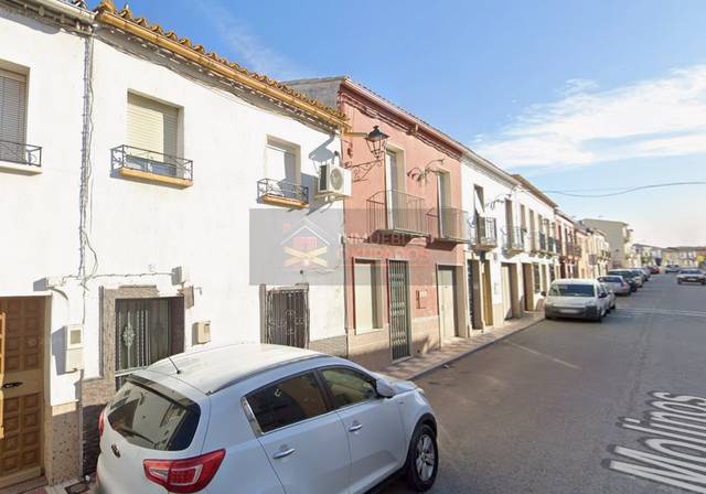 Casa-chalet en Venta en  Molinos en Arjonilla