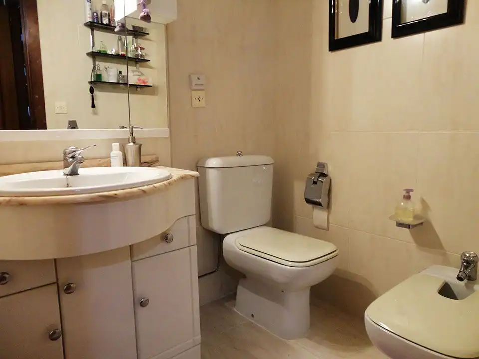 Baño de Piso en venta en Salas de los Infantes con Calefacción, Terraza y Amueblado