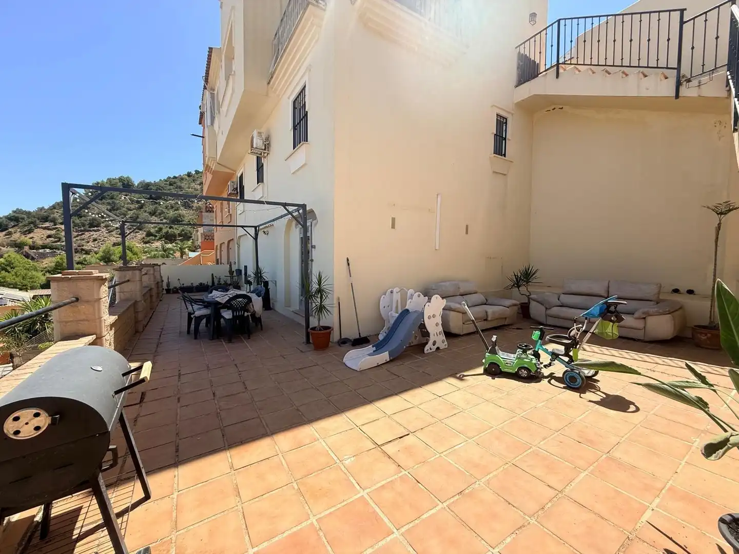 Casa aparellada amb jardí en venda a Calle QUITAPENAS, imagen 18