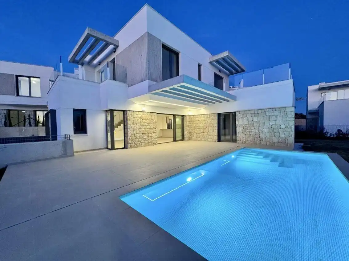 Chalet con terraza en venta en Golf Bahía, imagen 9