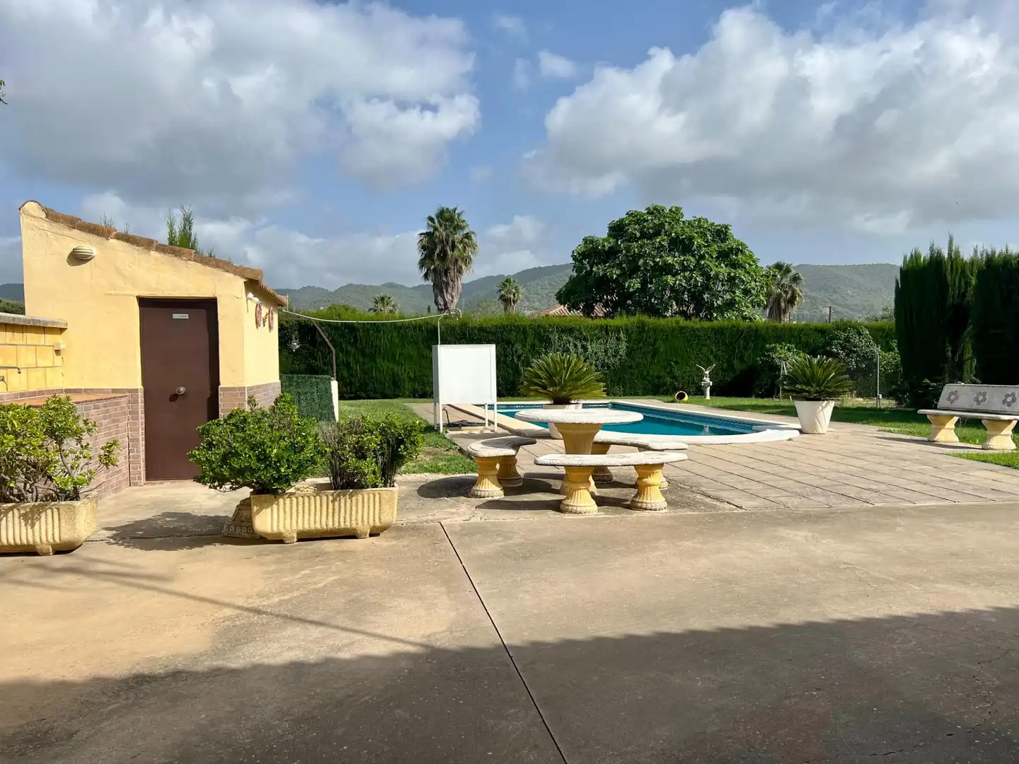 Garden of Houses for sale in Córdoba  with Air Conditioner and Swimming Pool