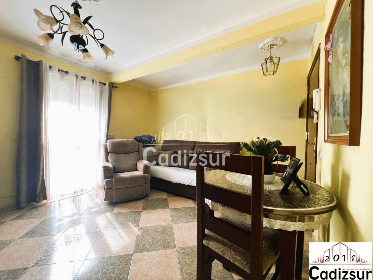 Sala d'estar de Pis en venda en  Cádiz Capital