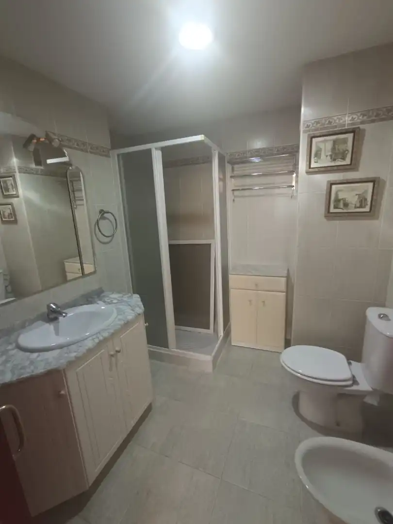 Badezimmer von Wohnung zur Miete in Burriana / Borriana mit Klimaanlage, Heizung und Möbliert