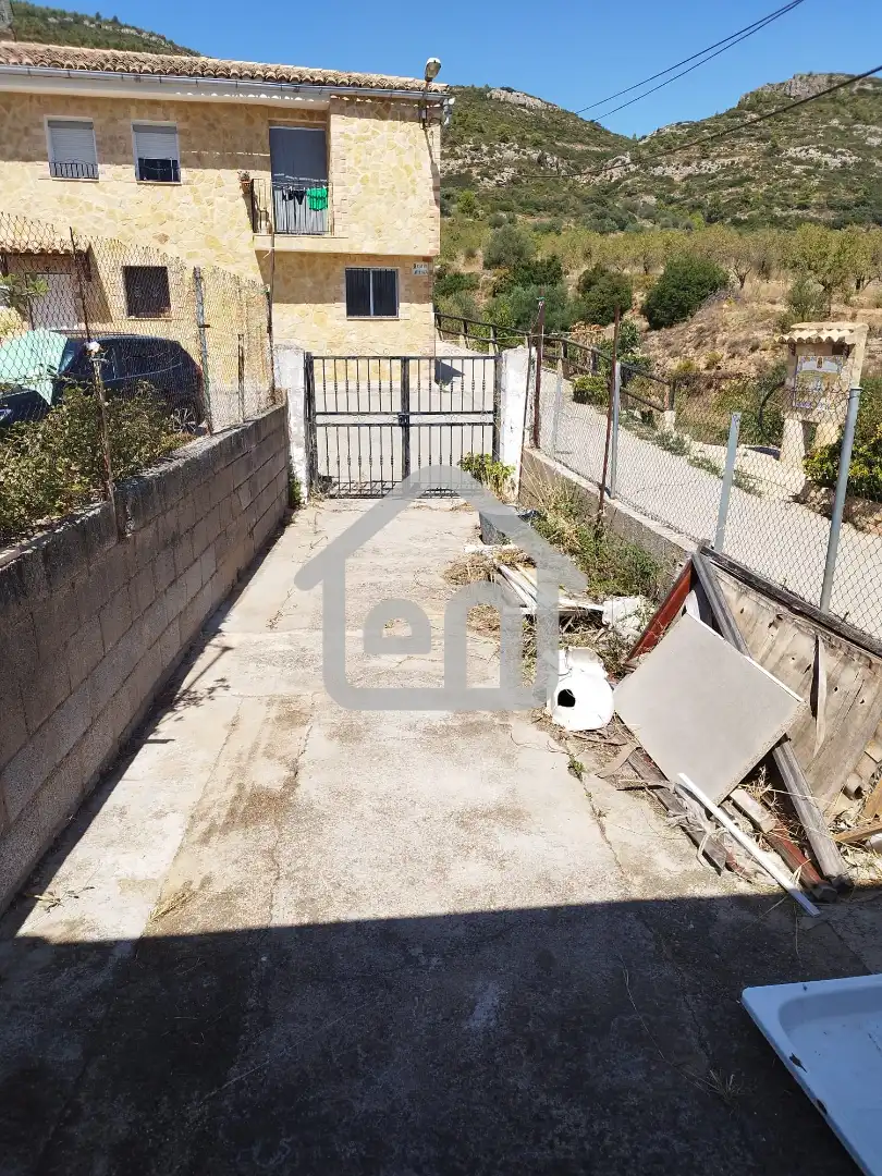 Casa o xalet en venda en Chera amb Balcó