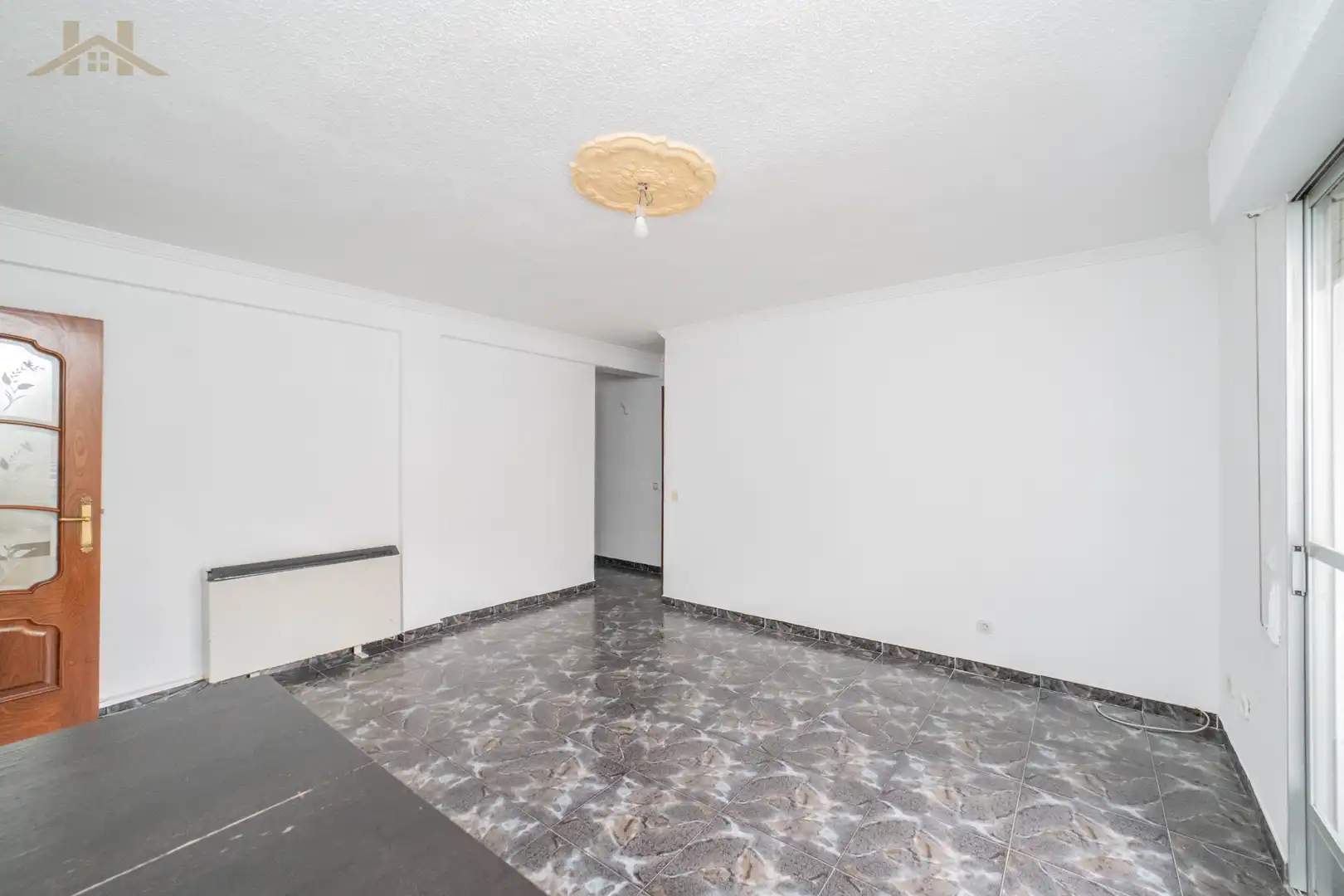 Wohnung zum Verkauf in Fuenlabrada mit Heizung, Terrasse und Ofen