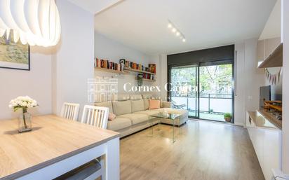 Exterior view of Flat for sale in  Barcelona Capital  with Air Conditioner and Terrace