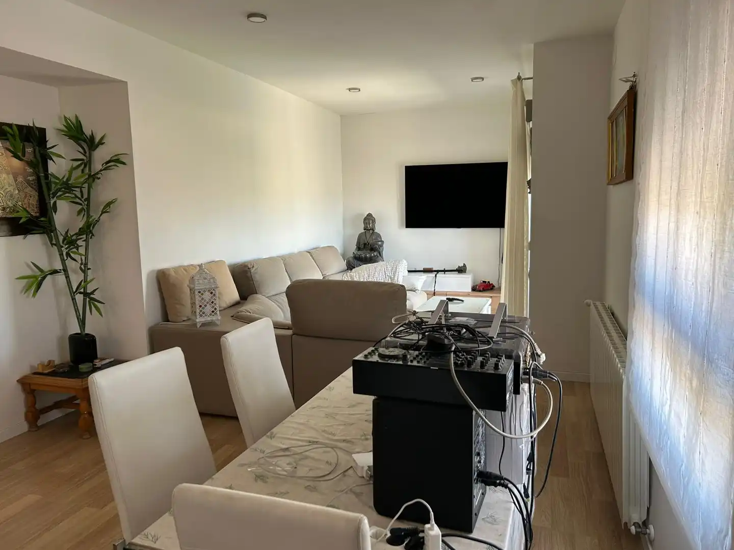 Sala de estar de Piso en venta en Tomares con Aire acondicionado, Terraza y Amueblado