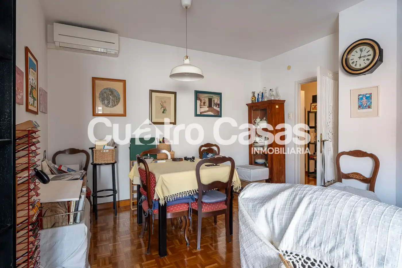 Sala d'estar de Pis en venda en Barcelona amb Aire condicionat, Calefacció i Moblat