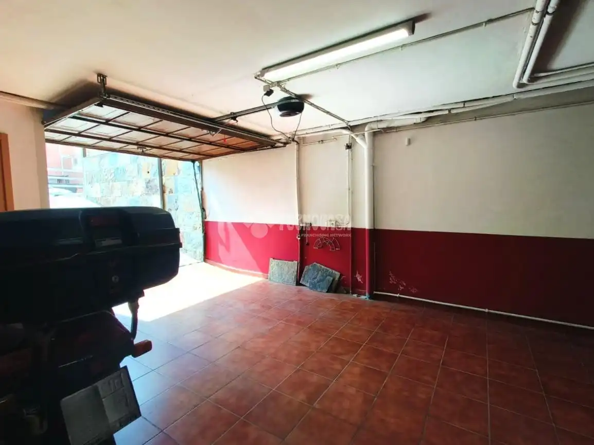 Casa aparellada en venda a Medina del Campo, imagen 41