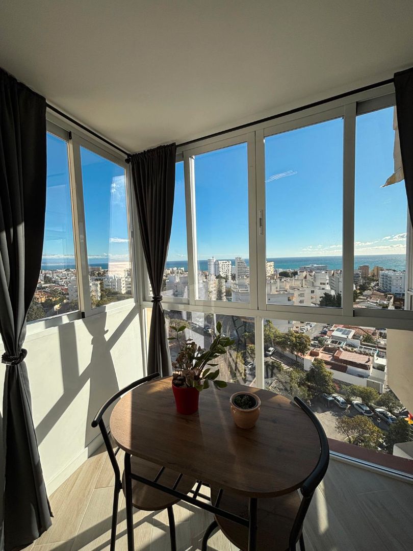 Estudio de alquiler en Calle Luis Vives, Solymar