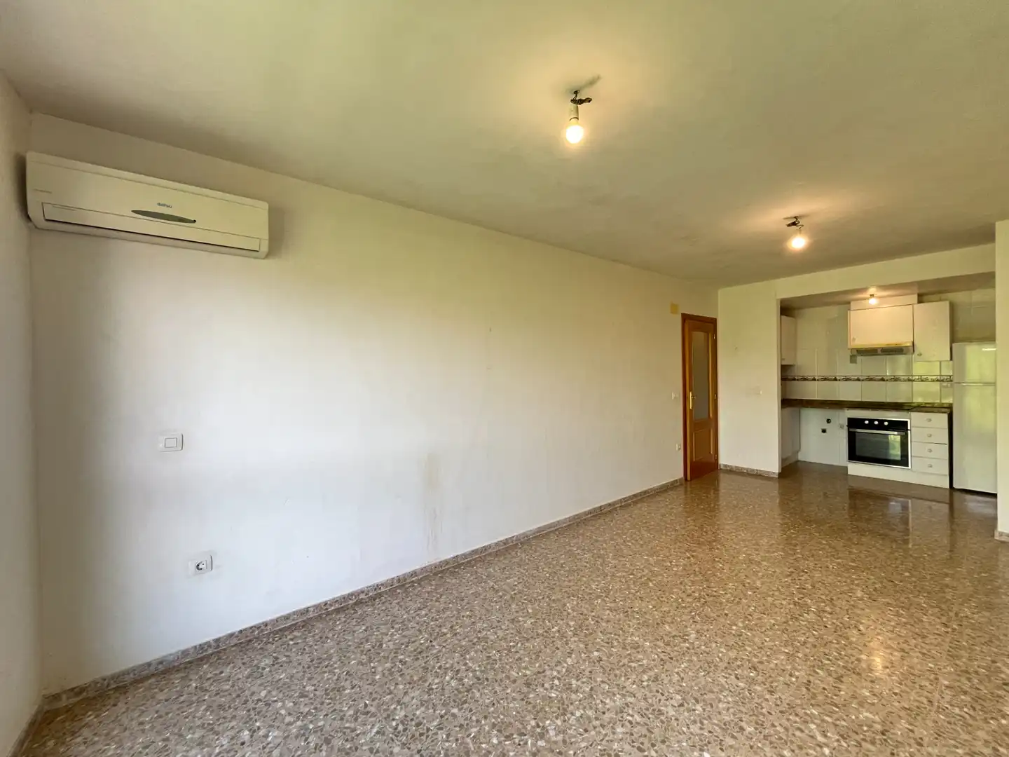 Living room of Flat for sale in Faura  with Air Conditioner and Oven