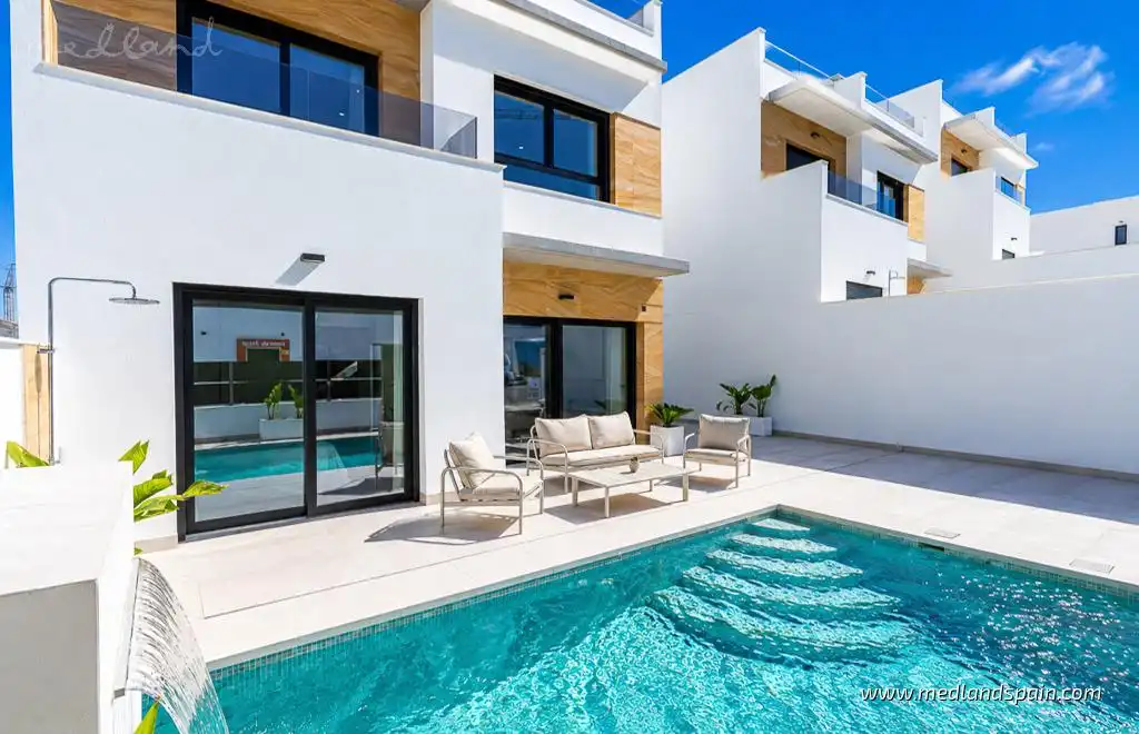Chalet con piscina en venta en Benijófar, imagen 2