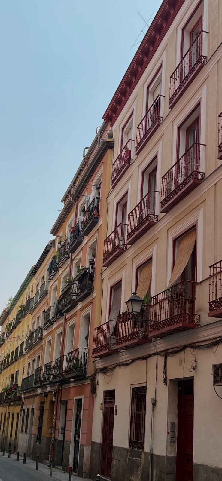 Vista exterior de Estudi en venda en  Madrid Capital amb Aire condicionat i Calefacció