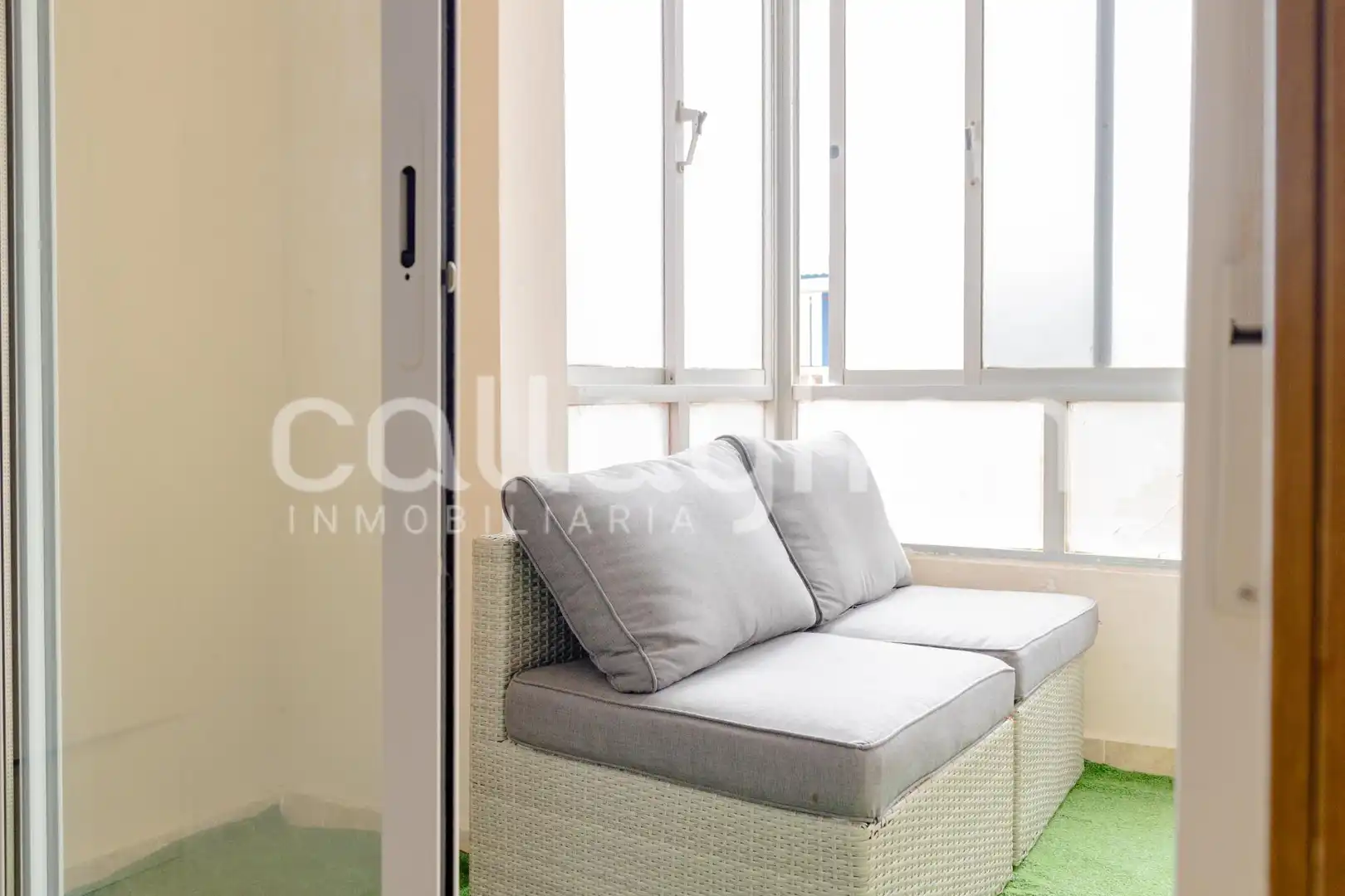 Balcony of Flat for sale in Silla  with Air Conditioner, Terrace and Furnished