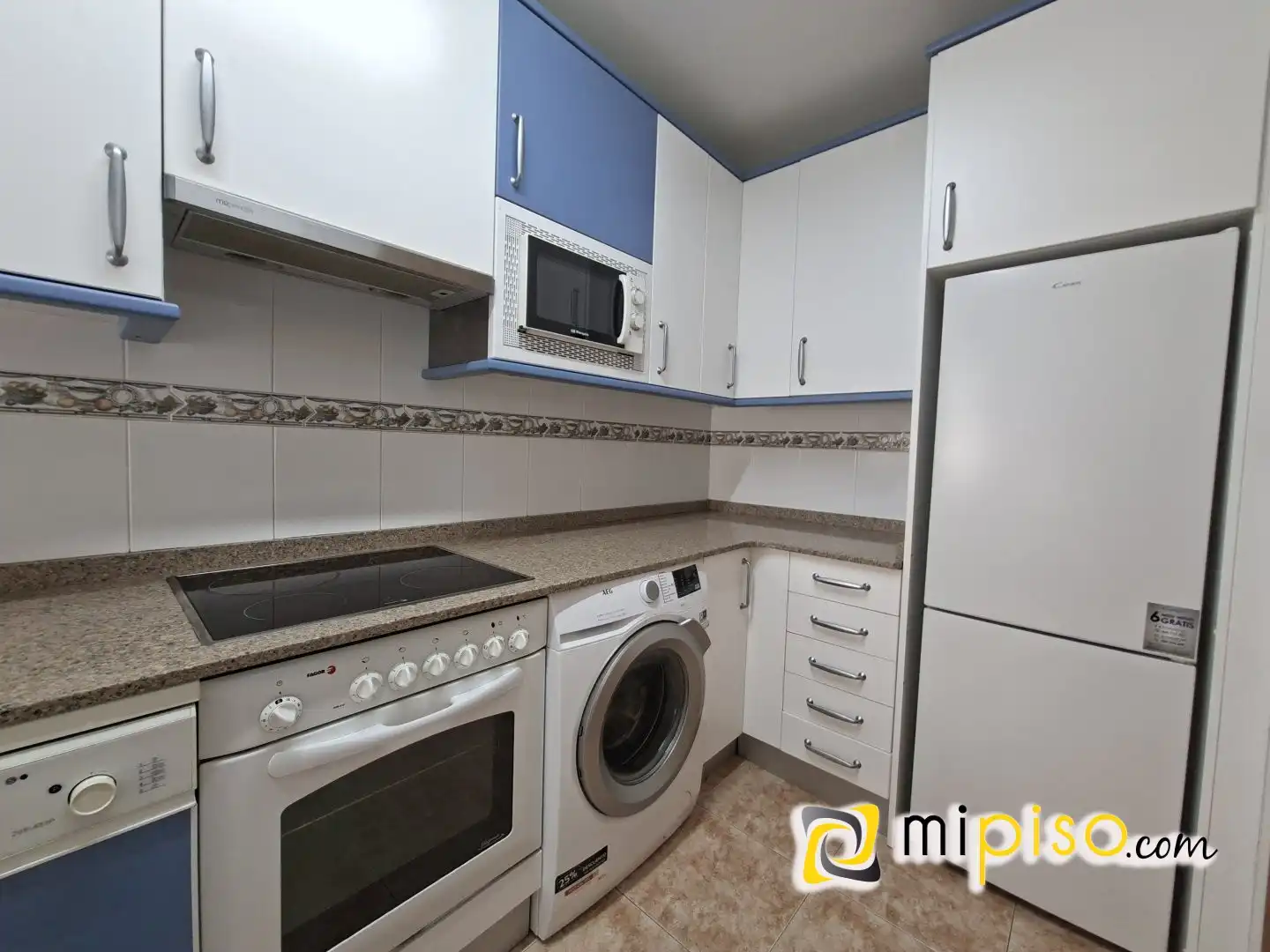 Cocina de Piso en venta en Bareyo con Calefacción, Terraza y Piscina