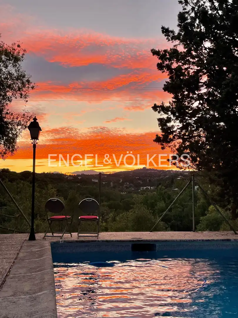 Terrassa de Casa o xalet en venda en Las Rozas de Madrid amb Calefacció, Jardí privat i Piscina