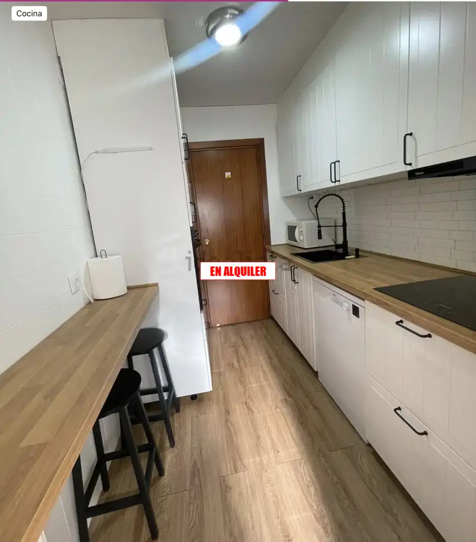 Cocina de Piso de alquiler en Ciudad Real con Aire acondicionado, Terraza y Amueblado