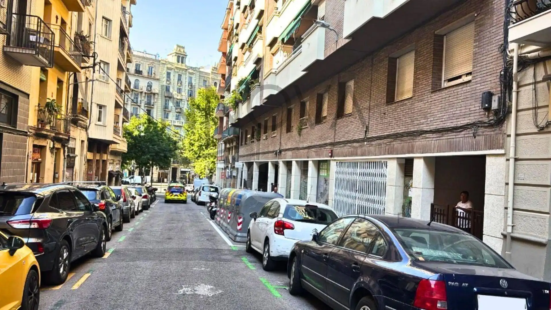 Vista exterior de Pis en venda en Barcelona amb Moblat i Balcó
