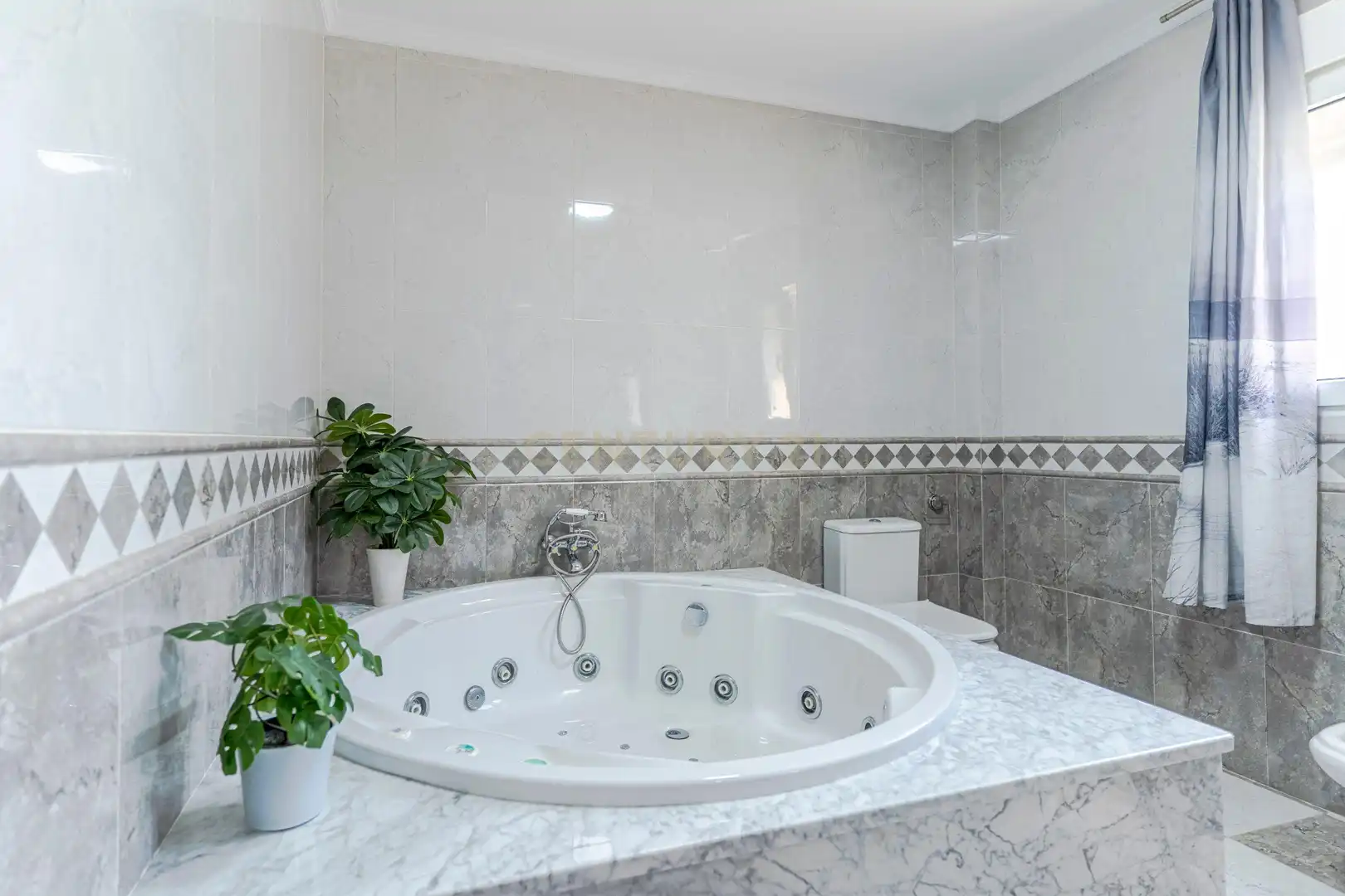 Baño de Casa o chalet en venta en Las Gabias con Jardín privado, Trastero y Piscina