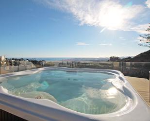 Piscina de Àtic en venda en Mijas amb Aire condicionat, Calefacció i Terrassa