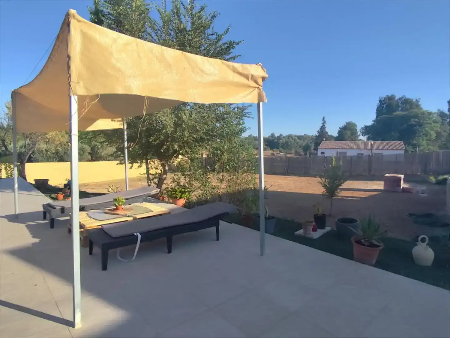 Terrassa de Pis en venda en Sanlúcar la Mayor amb Aire condicionat i Piscina