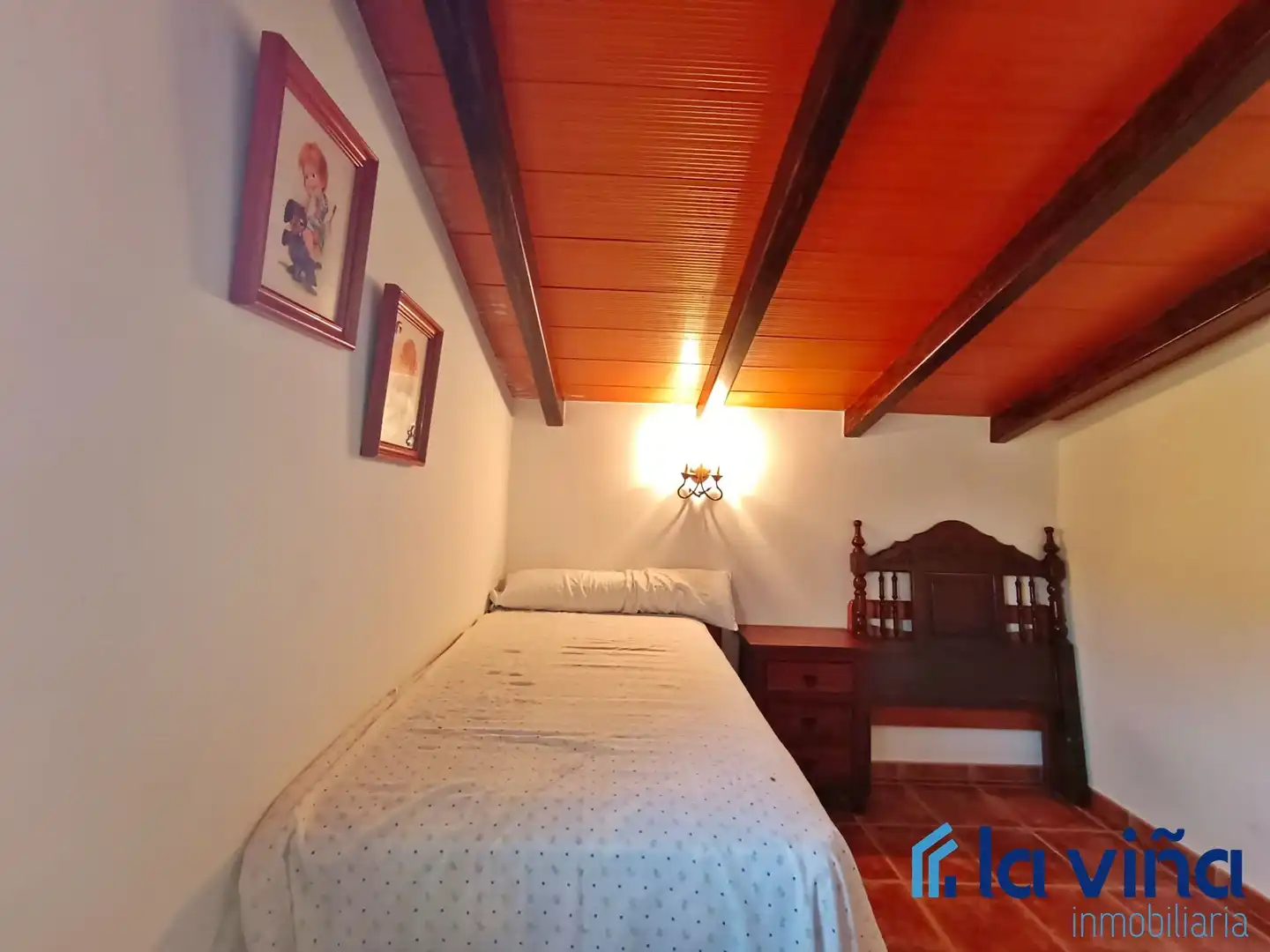 Dormitori de Casa o xalet en venda en El Burgo amb Traster, Piscina i Moblat