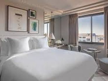 Hotel con piscina en venta en Ciutat Vella