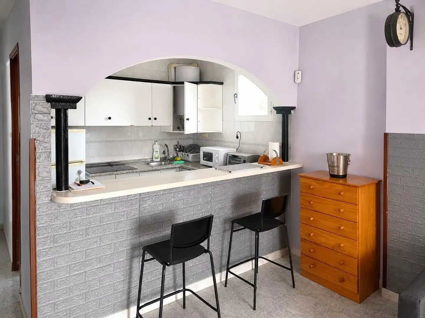 Cocina de Apartamento de alquiler en Torrevieja con Aire acondicionado, Calefacción y Terraza