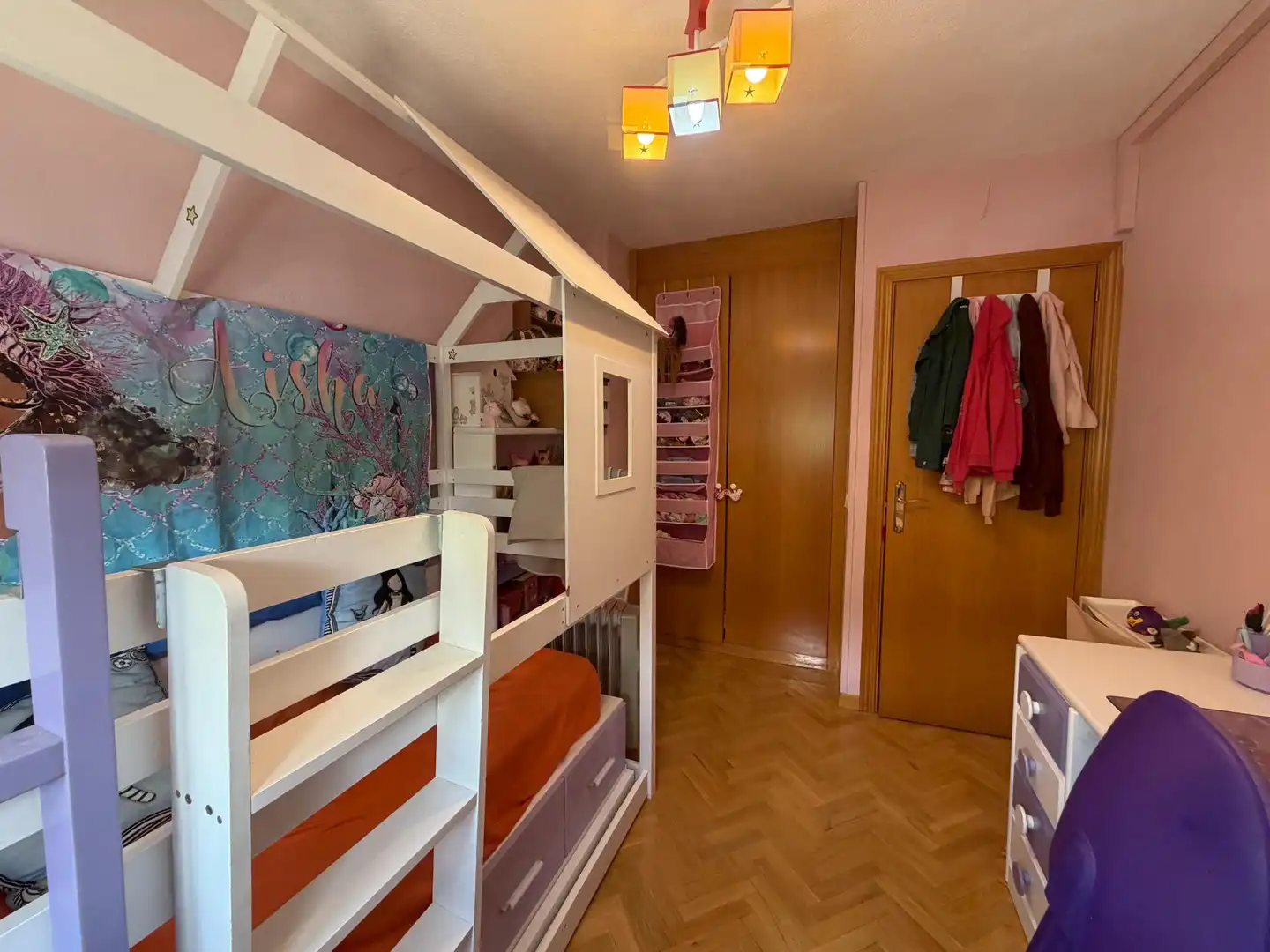 Dormitori de Casa adosada en venda en Alcalá de Henares amb Aire condicionat, Calefacció i Traster