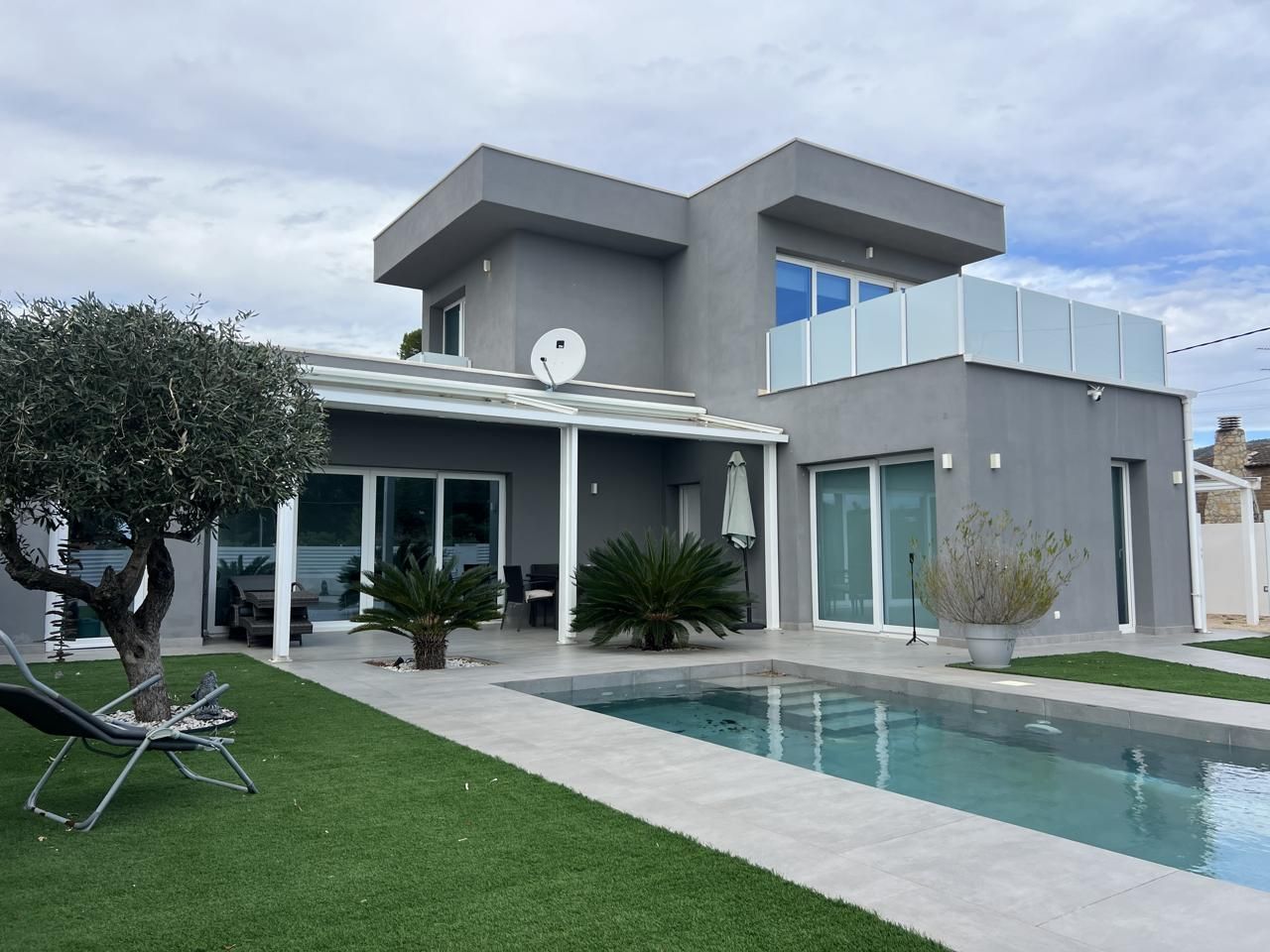 Exterior view of House or chalet for sale in L'Ametlla de Mar   with Air Conditioner, Private garden and Terrace