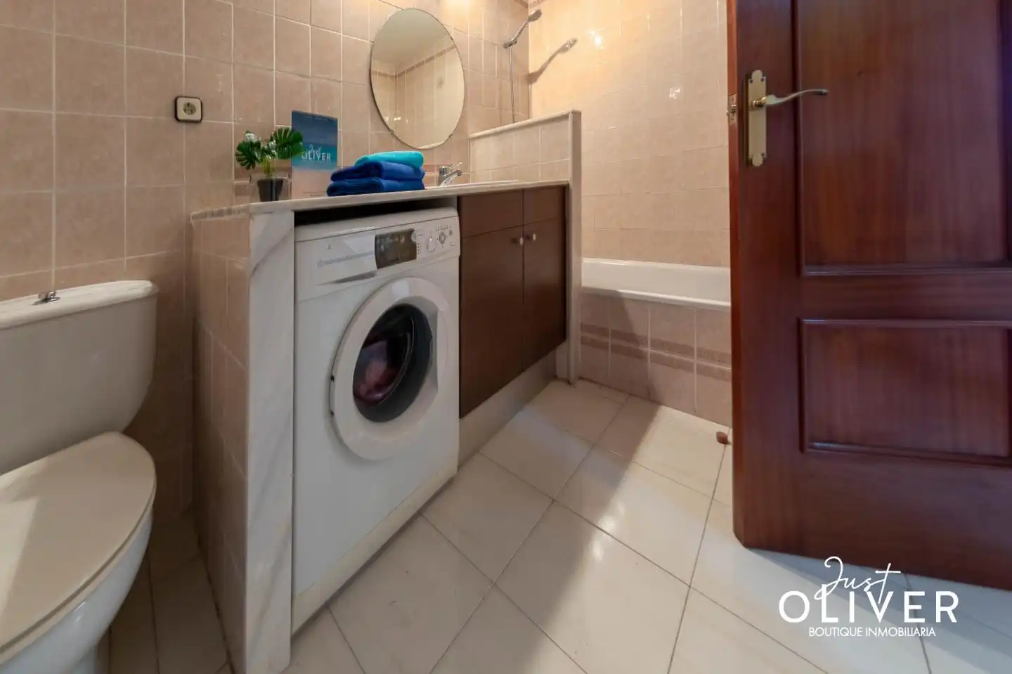 Badezimmer von Dachboden zum Verkauf in Vila-seca mit Terrasse, Möbliert und Gemeinschaftspool