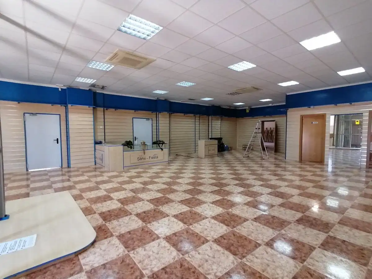 Local commercial à louer à Alcázar de San Juan