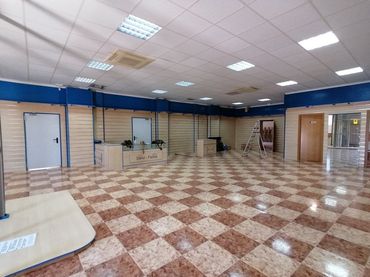 Local comercial de lloguer a Alcázar de San Juan