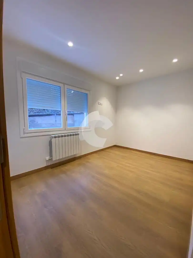 Piso en venta en Ourense Capital  con Calefacción y Trastero