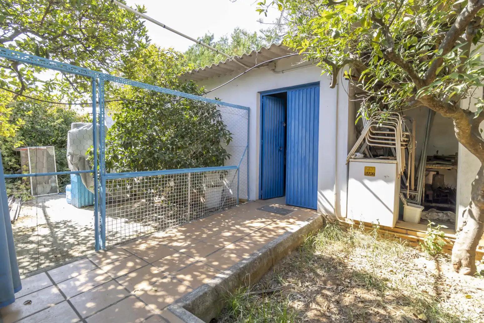 Außenansicht von Haus oder Chalet zum Verkauf in Espartinas mit Klimaanlage, Terrasse und Schwimmbad