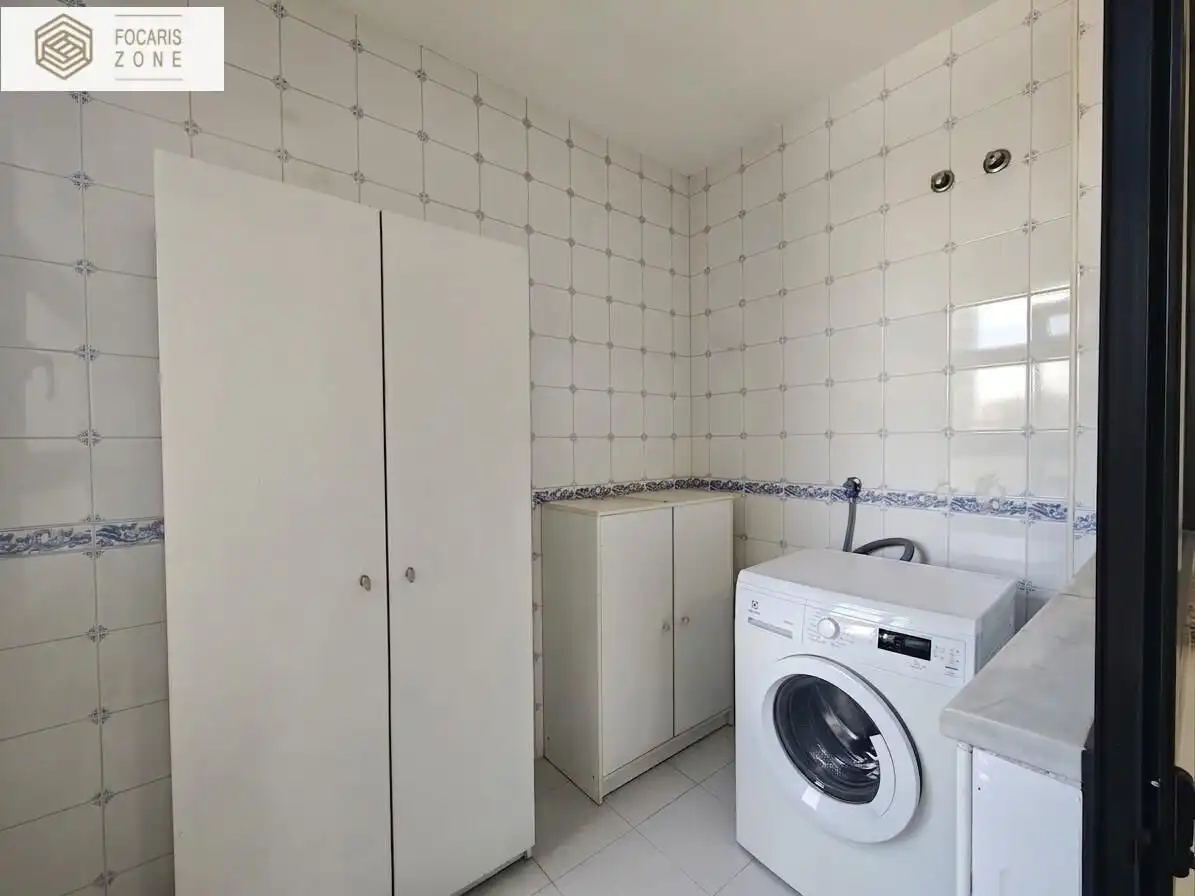 Badezimmer von Wohnung zur Miete in Málaga mit Klimaanlage, Heizung und Terrasse