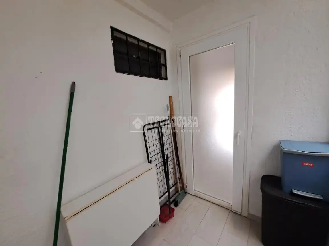 Piso en venta en Madrid con Calefacción, Terraza y Balcón