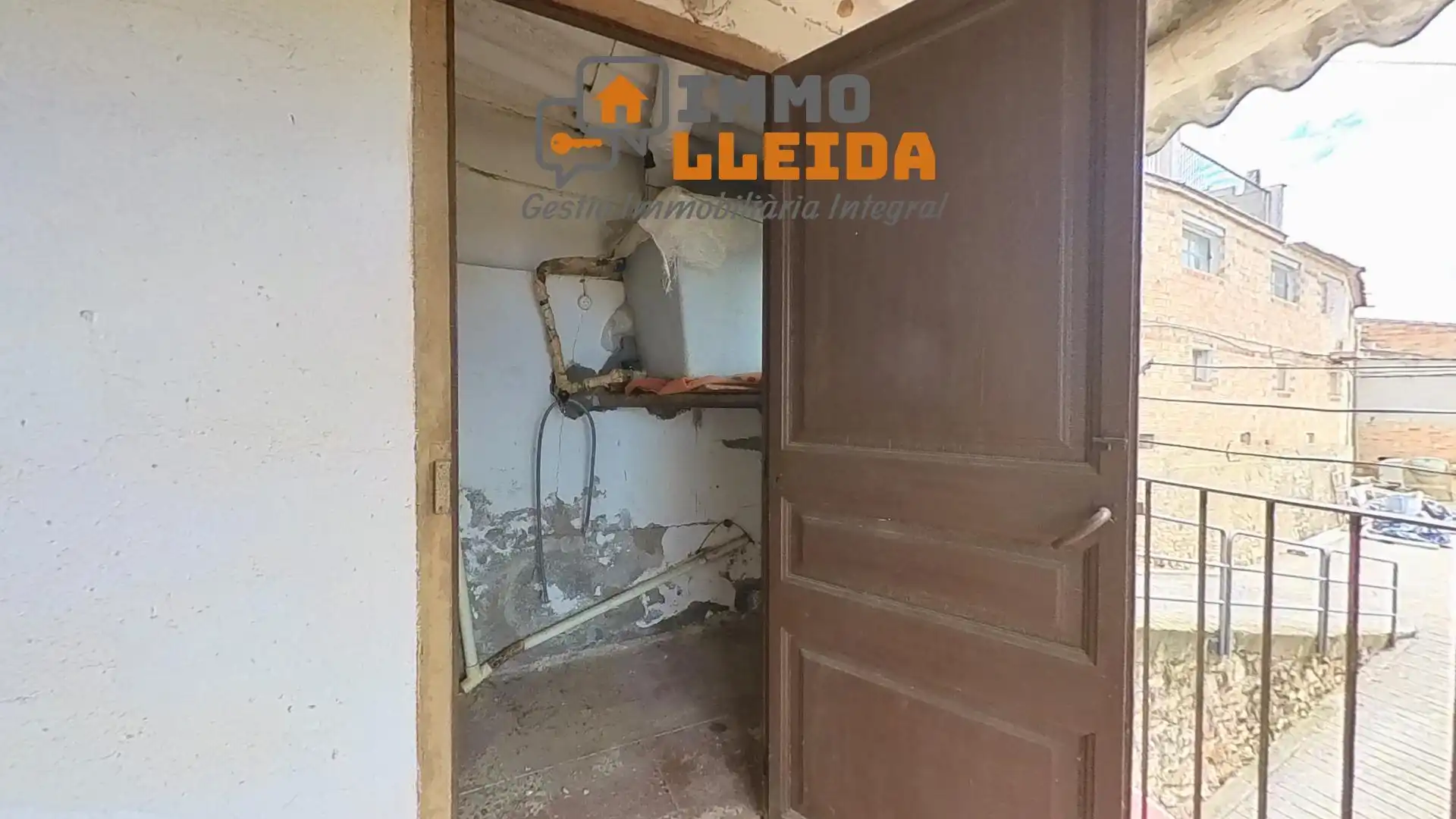 Casa adosada en venda en Les Avellanes i Santa Linya amb Terrassa, Traster i Balcó