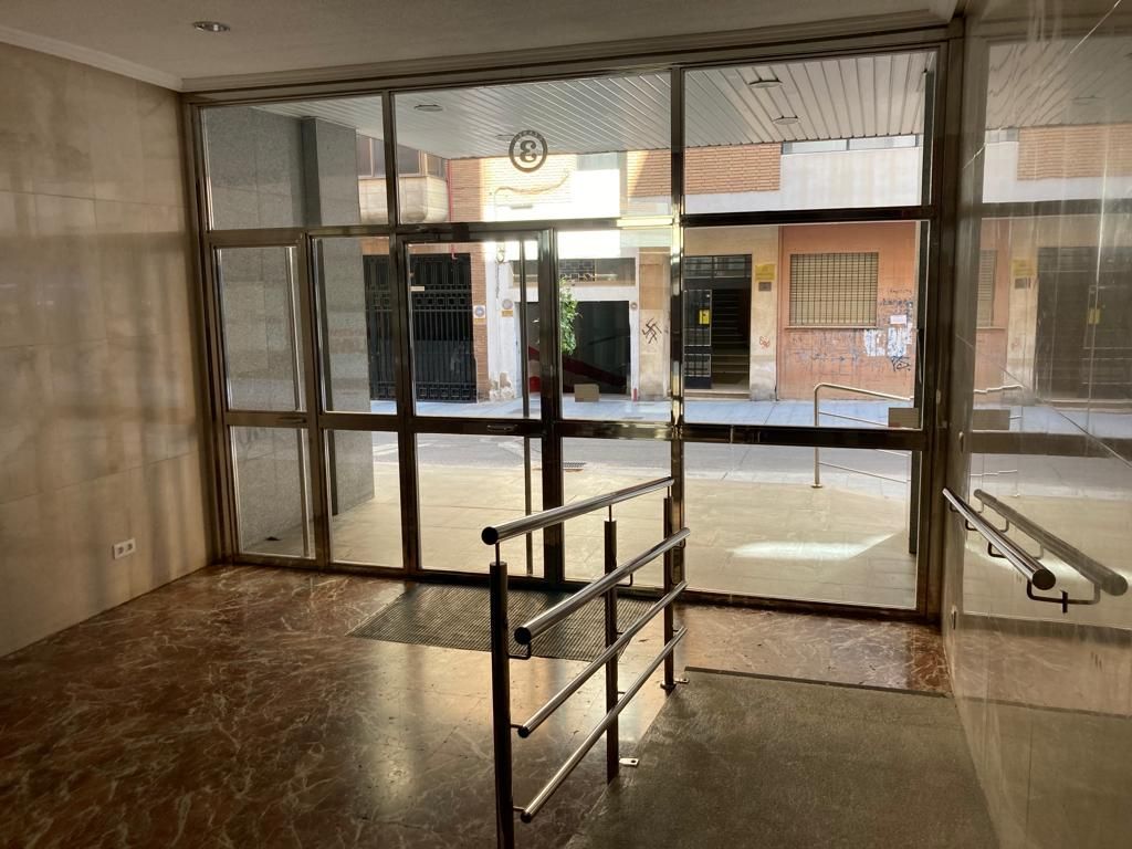 Piso en venta en Badajoz Capital con Aire acondicionado, Calefacción y Balcón