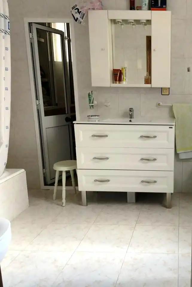Bany de Casa adosada en venda en Fuentes de León amb Terrassa i Balcó