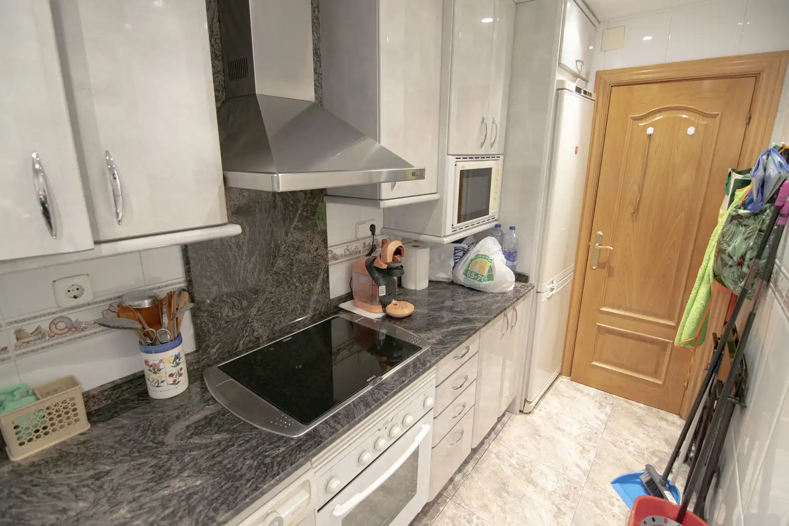 Cocina de Piso en venta en  Barcelona Capital con Calefacción